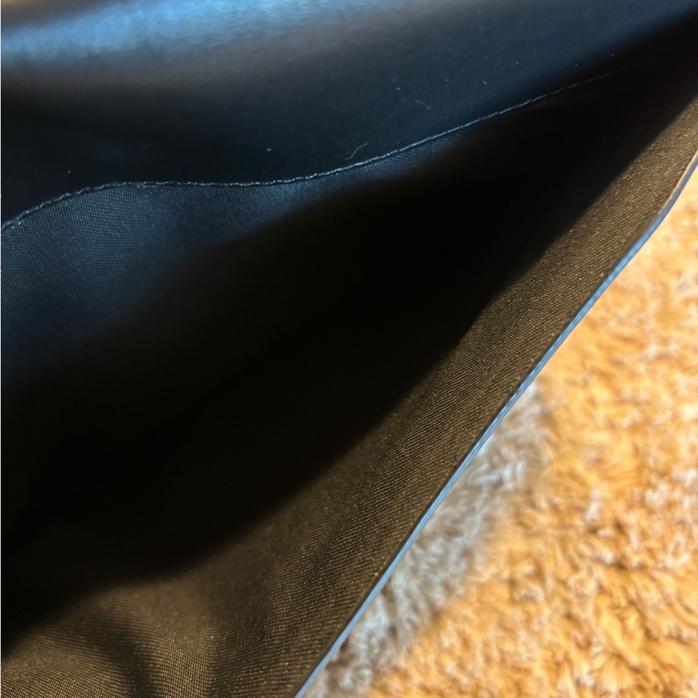 Coach - Picture 3 of 5